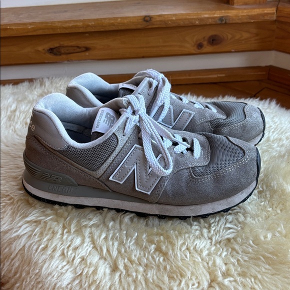 New Balance Trainers - Picture 3 of 10